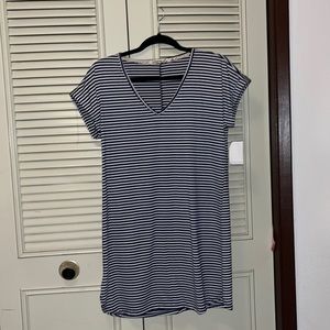 Nwt blue and white striped size M t shirt dress